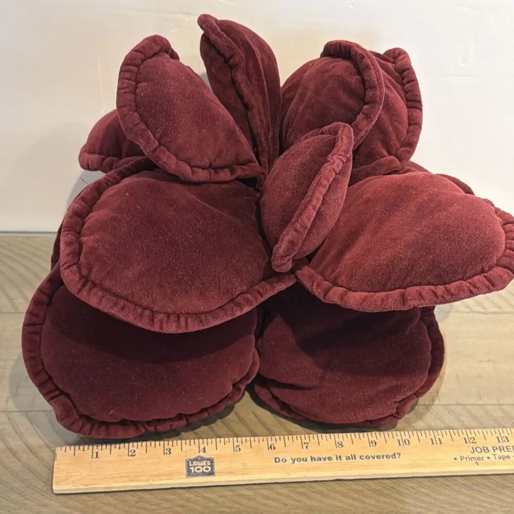 Vintage flower Shaped Throw Pillow red Decorative 3D Jacquard rose